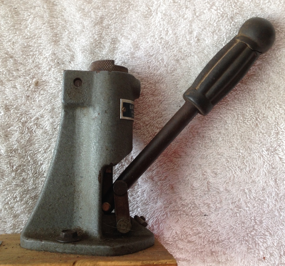 VINTAGE 1950s LACHMILLER ENGINEERING CO. PRIMER SEATING TOOL & 3006