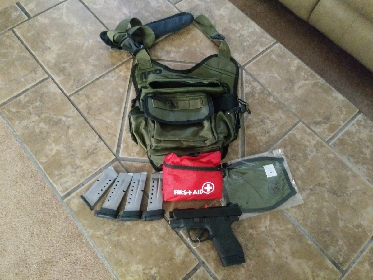 Smith & Wesson MP2 Shield 9MM with Bug Out Bag Bundle 9mm Luger 17129496