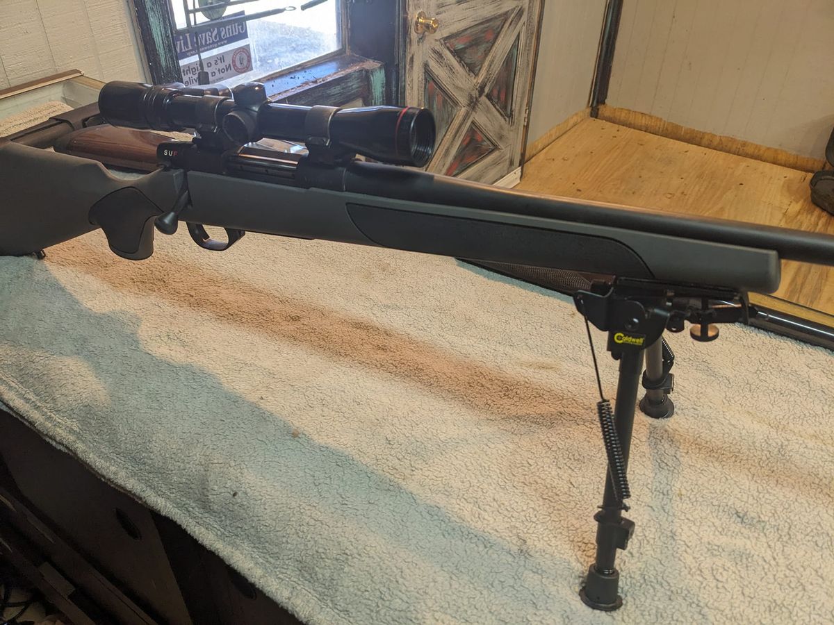 Weatherby vanguard with scope and bipod .22250 Rem. 17324625