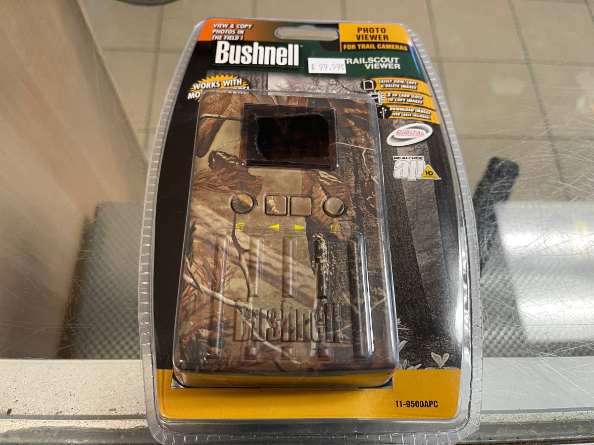 Bushnell Trail Scout Digital Camera Viewer 119500 w/ SD Memory card slot 1.8 TFT Color Screen